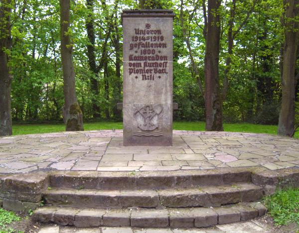 Pionier-Ehrenmal Mai 2010