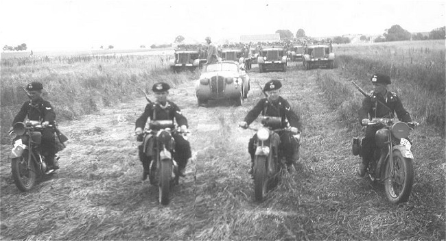 Feldparade in Frankreich