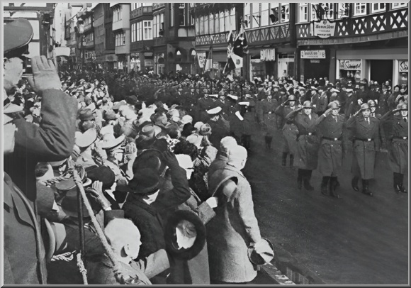 Vorbeimarsch Langen Straße